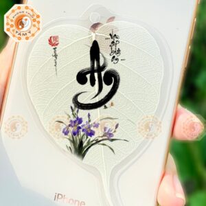 Lá Bồ Đề Thư Pháp Chữ An - In Hoa Lan Tím