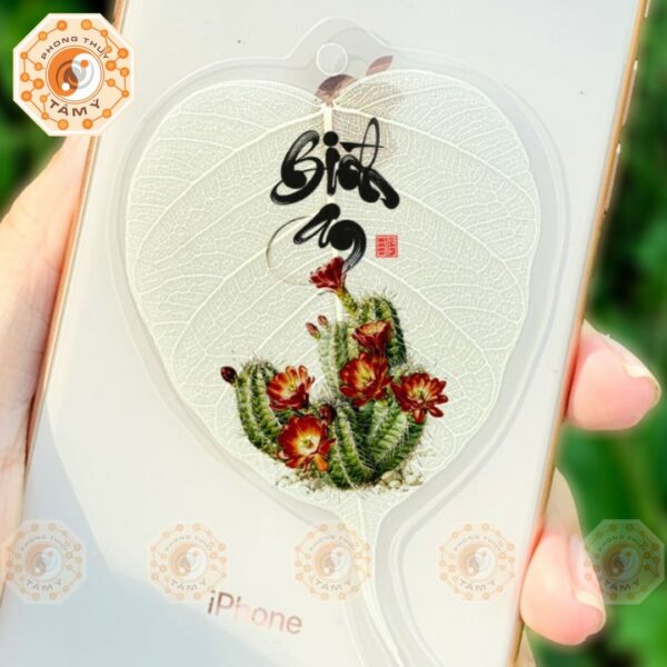 Là Bồ Đề Thư Pháp Bình An Hoa Xương Rồng