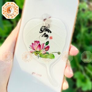 Lá Bồ Đề Thư Pháp Chữ Bình An Hình Hoa Sen
